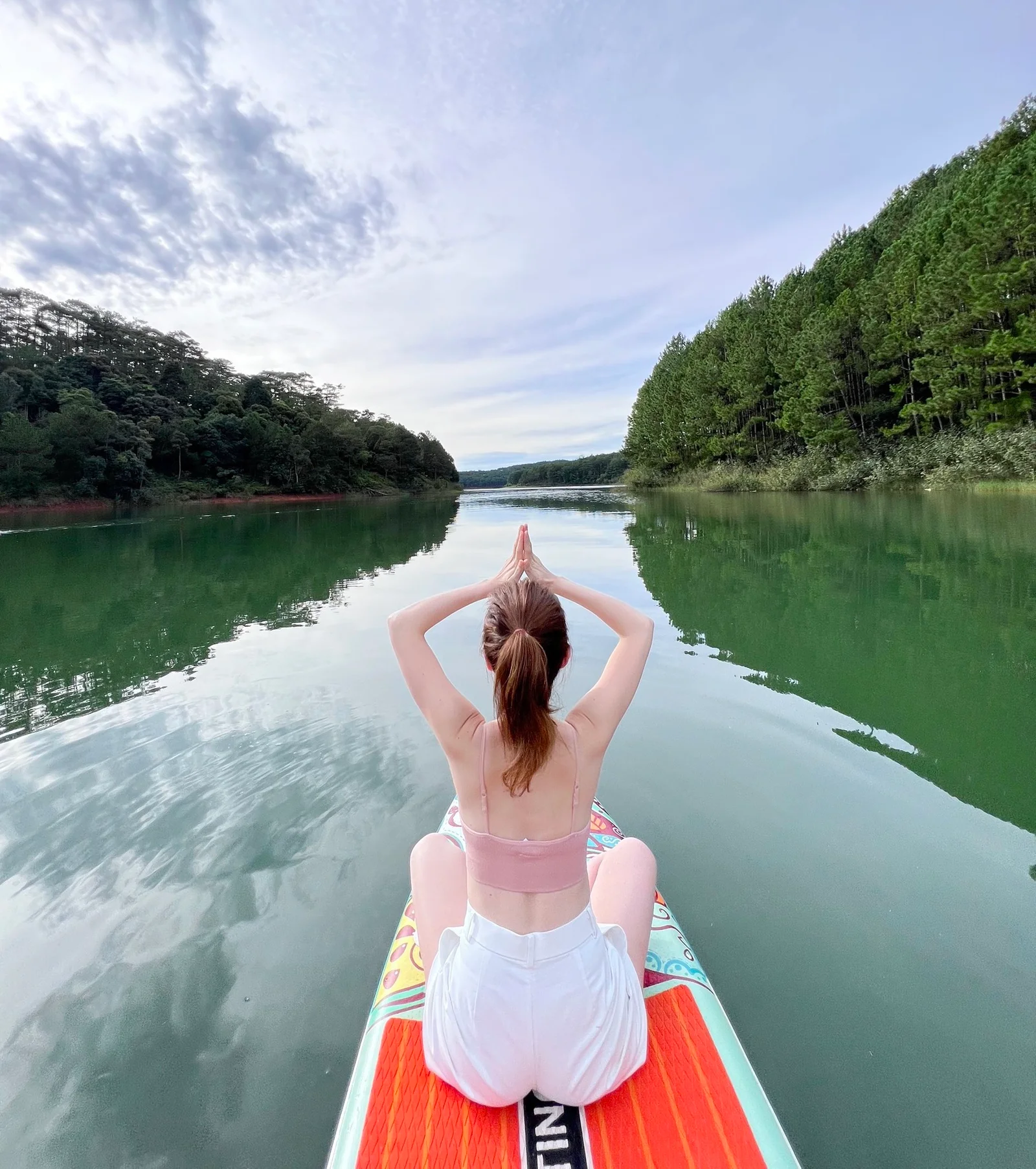 chèo sup hồ tuyền lâm đà lạt