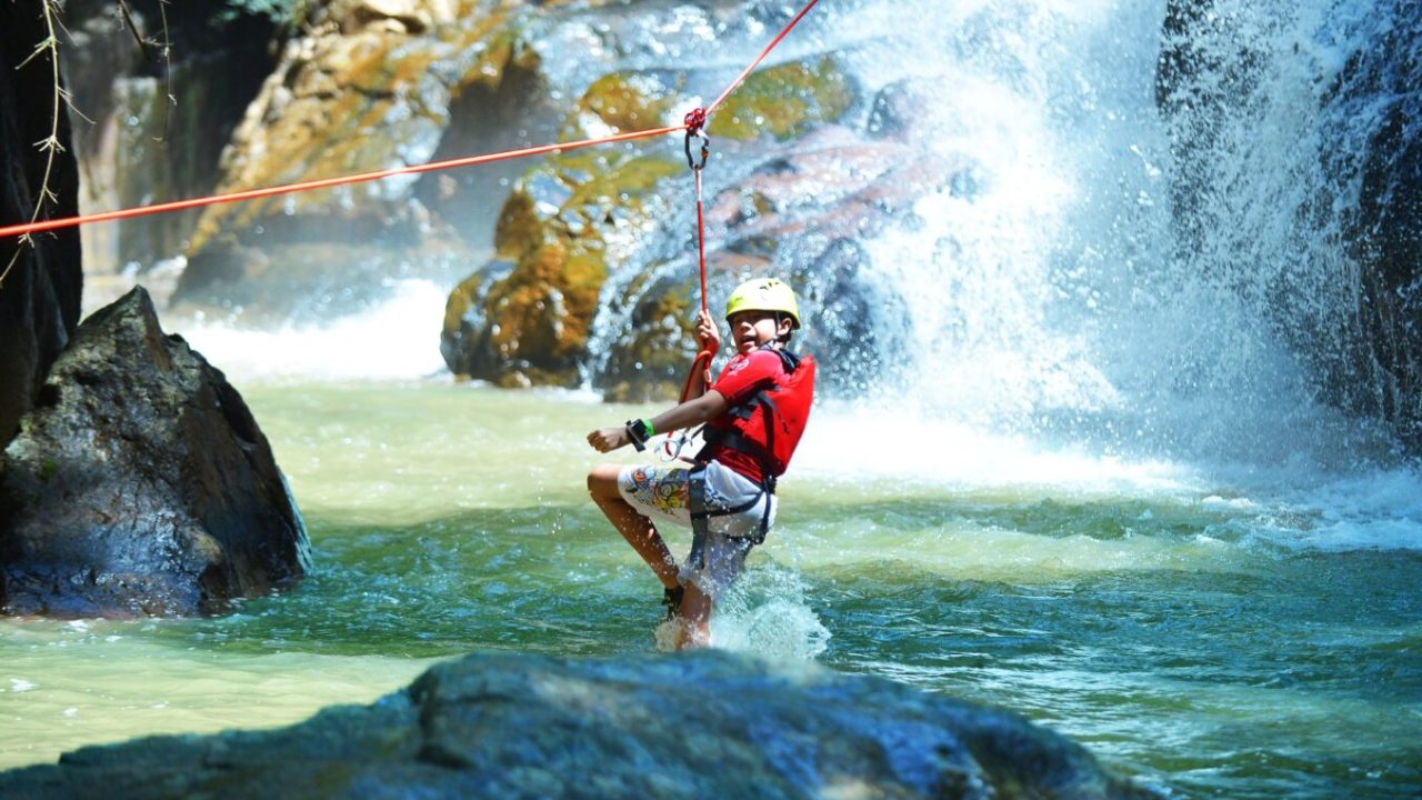 Thác Datanla Đà Lạt