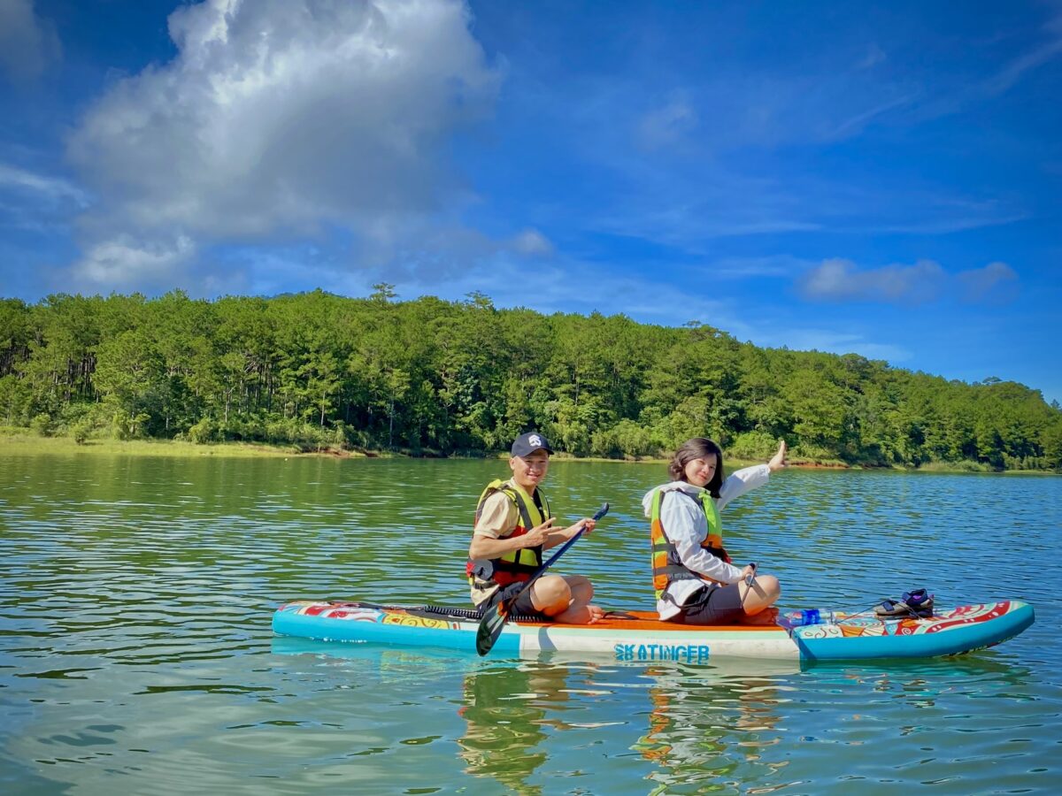 chèo sup hồ tuyền lâm đà lạt
