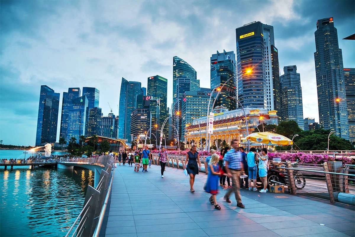 tour-singapore-mono-1