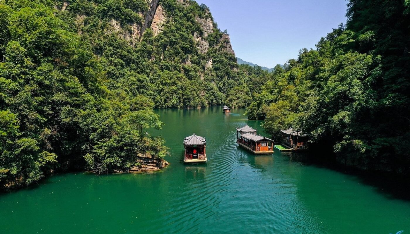 Hồ Bảo Phong - Địa điểm thú vị, nơi ghi hình bộ phim Tây Du Ký lừng danh