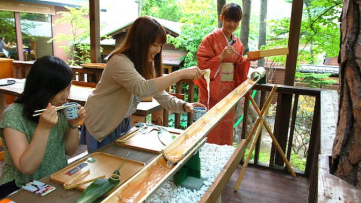 Mì ống trúc - Món ăn nên thử khi du lịch mùa hè Nhật Bản