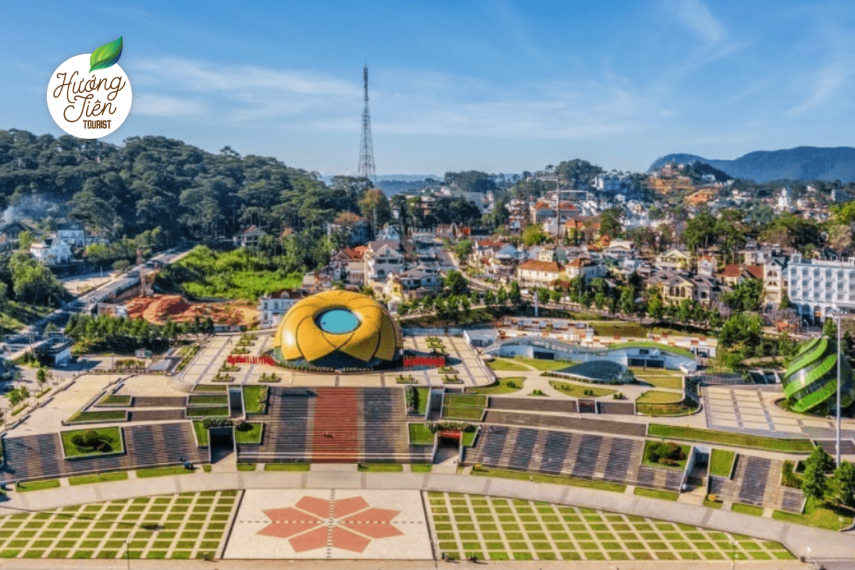 Lam Vien Square in Dalat during the Dalat 4 Day Golf and City Tour.