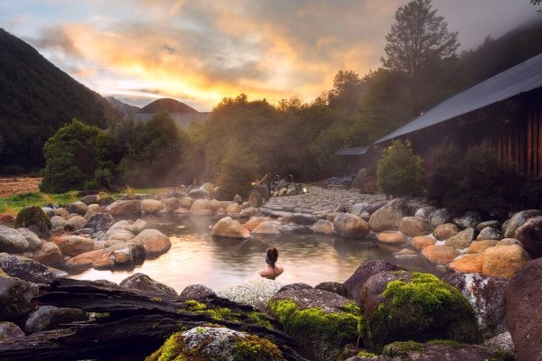 Tắm Onsen là gì? (Nguồn ảnh: Internet)