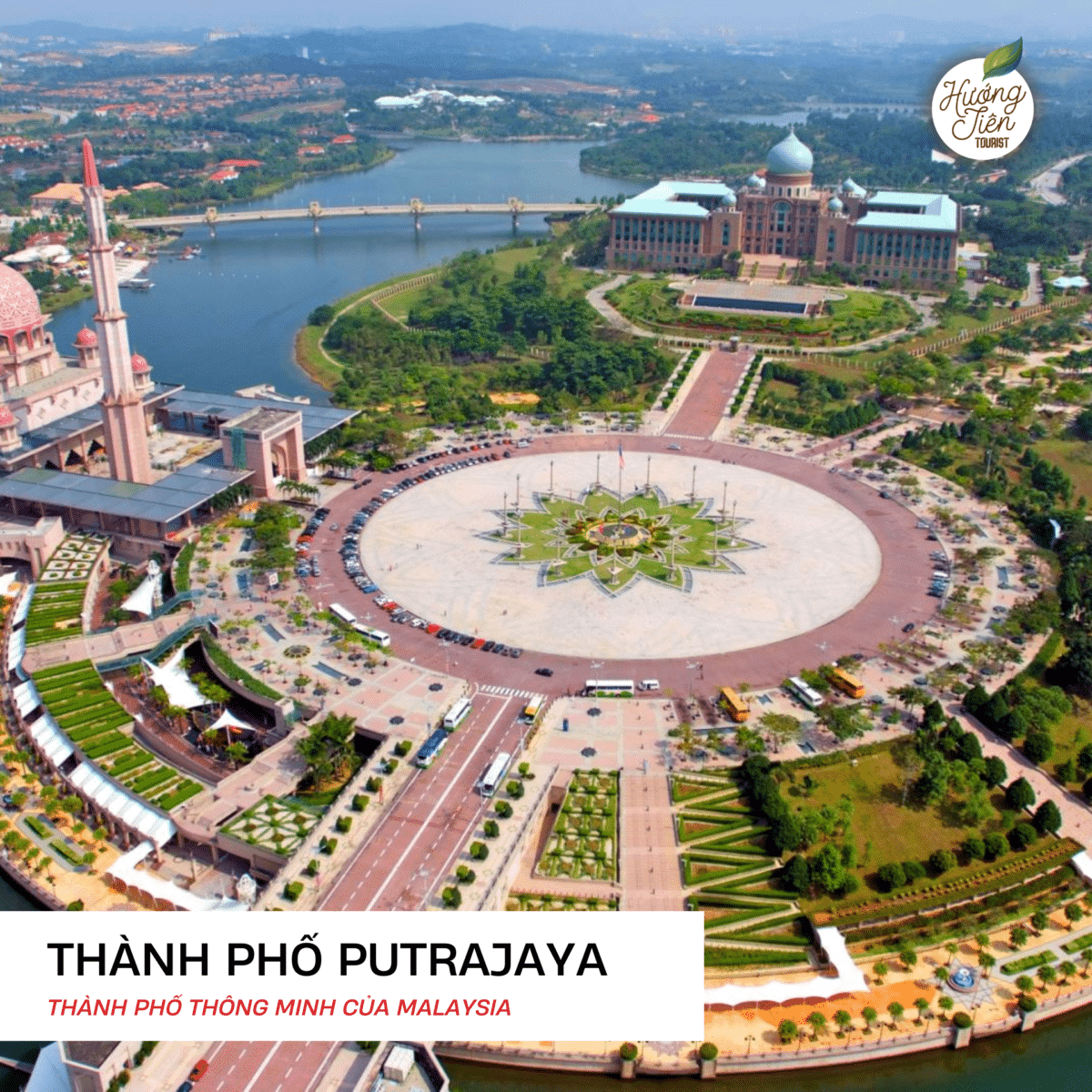 Putrajaya – nơi mà công nghệ thông tin cùng tồn tại song song với những vườn cây tươi tốt. Người Malaysia tự hào gọi Putrajaya là thành phố thông minh.