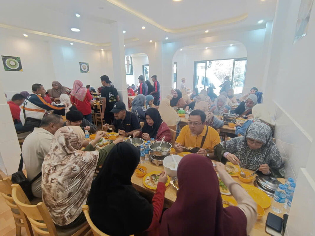 Halal food ISMAEL Restaurant Dalat