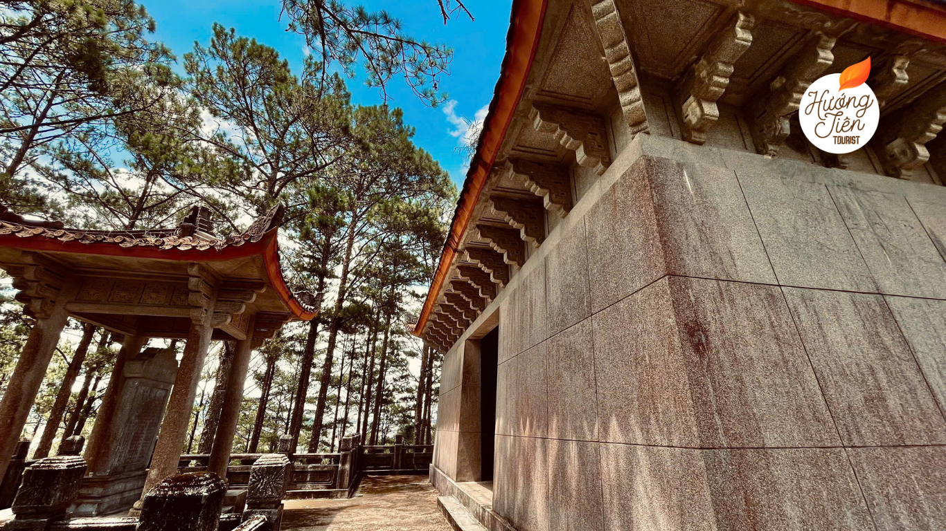 lăng Nguyễn Hữu Hào Đà Lạt