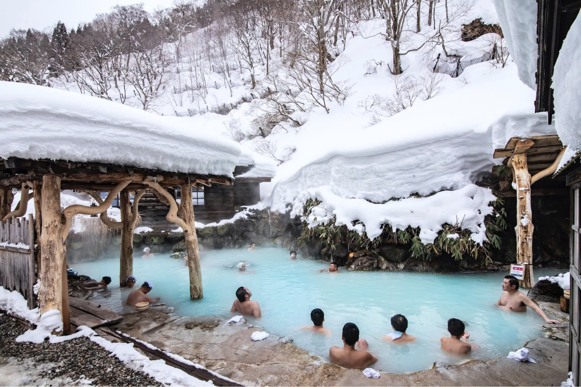 tắm onsen nhật bản