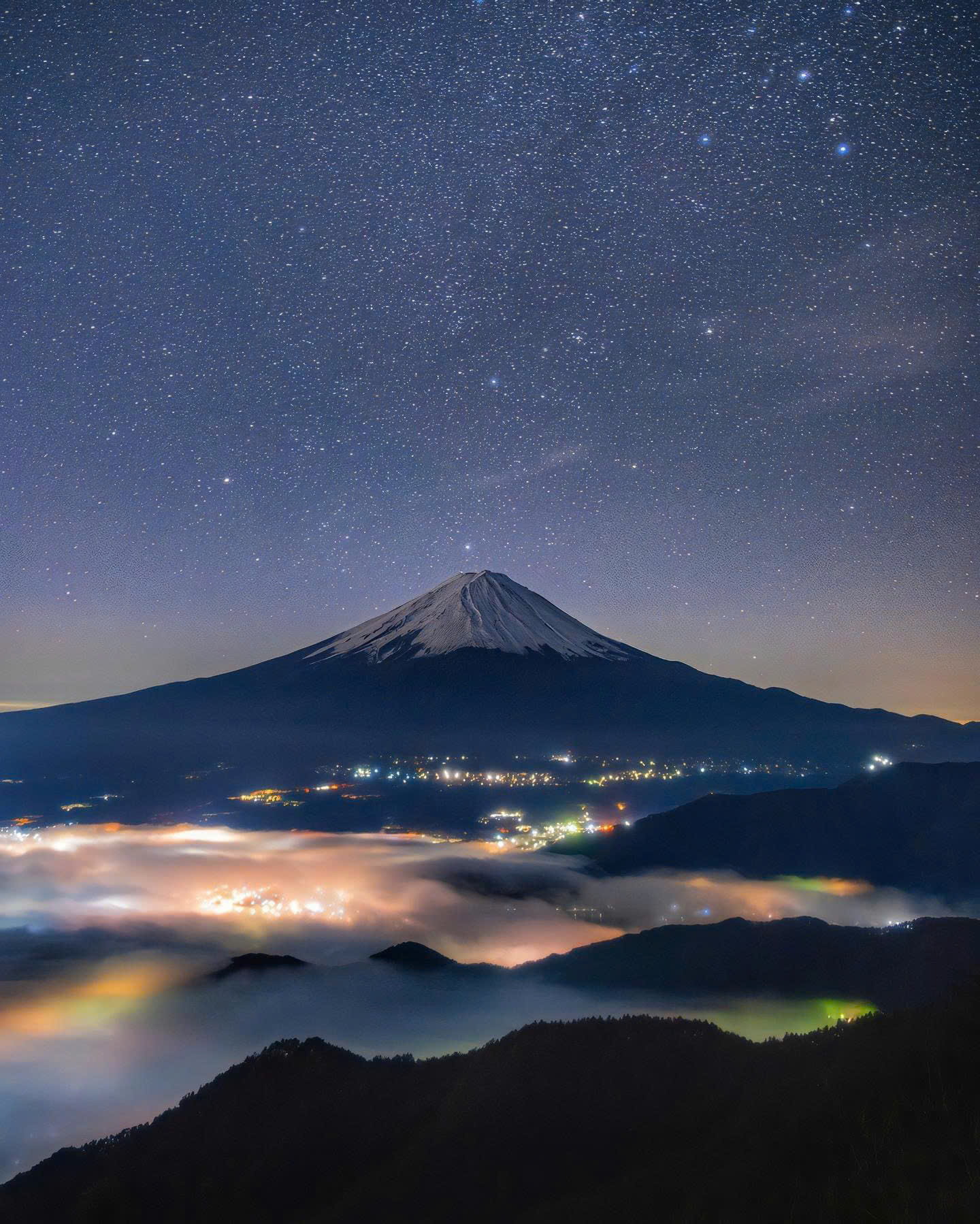 Núi Phú Sĩ Nhật Bản về đêm