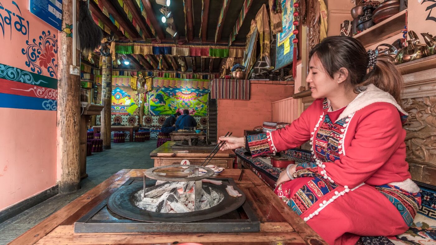 Thành cổ DuKeZong (Thành cổ Ánh Trăng) - Shangri la- Trung Quốc