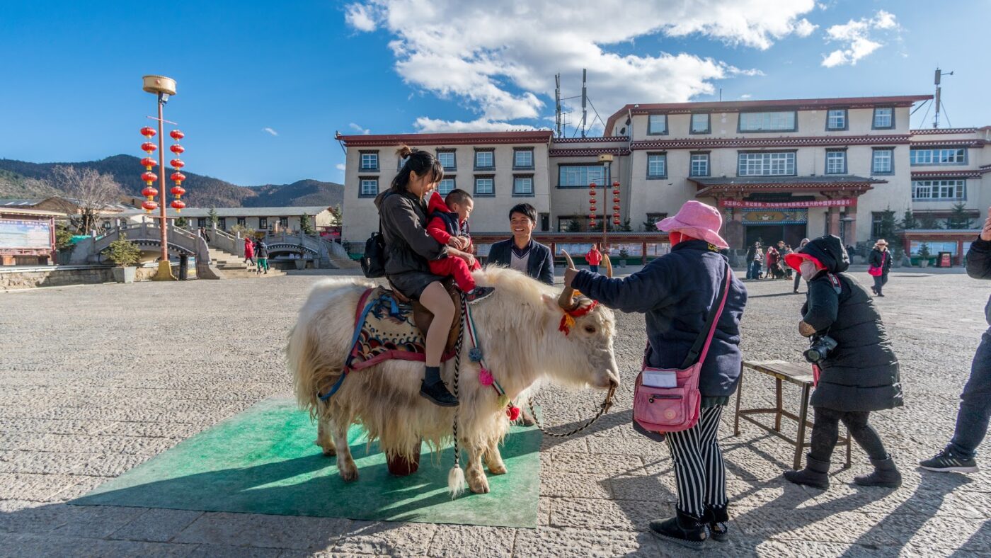 Thành cổ DuKeZong (Thành cổ Ánh Trăng) - Shangri la- Trung Quốc